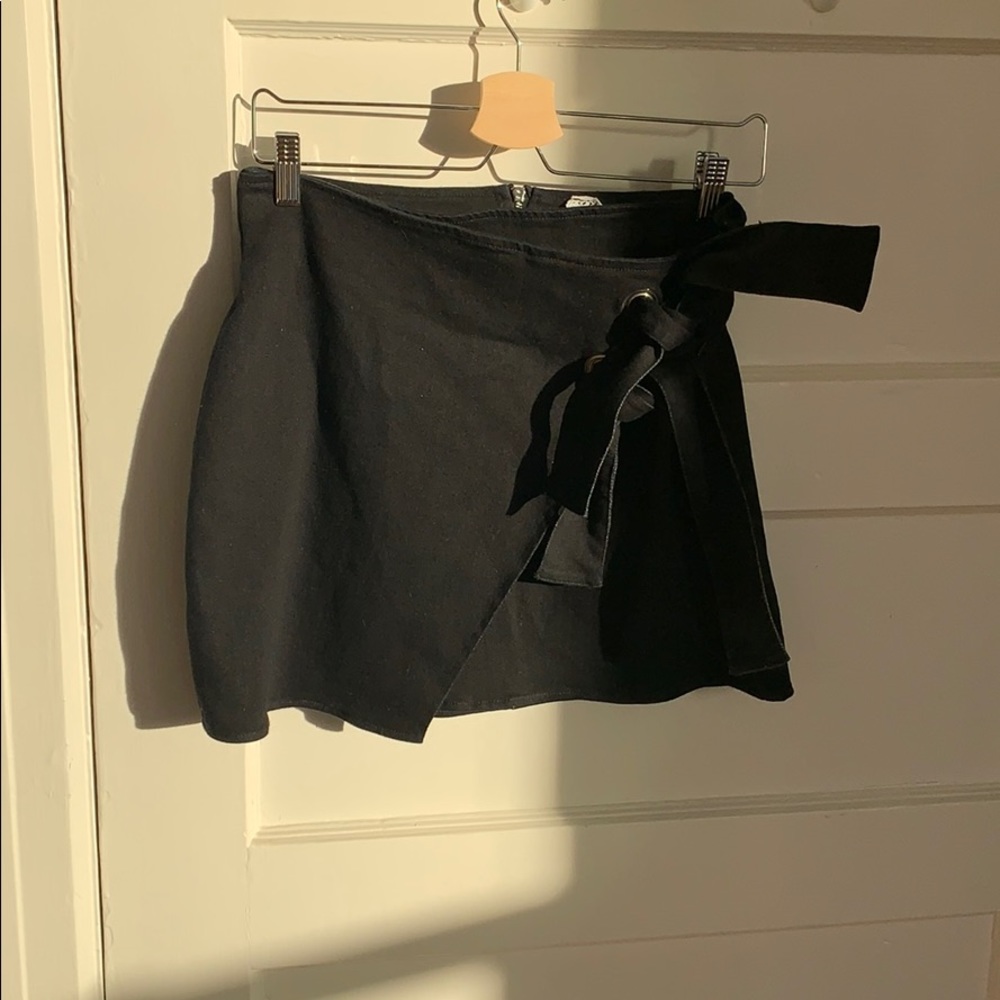 Black skirt